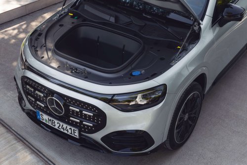 2026 Mercedes-Benz GLB – 7-seat EV SUV, up to 631 km, 320 kW DC charging, 400V optional, hybrid later