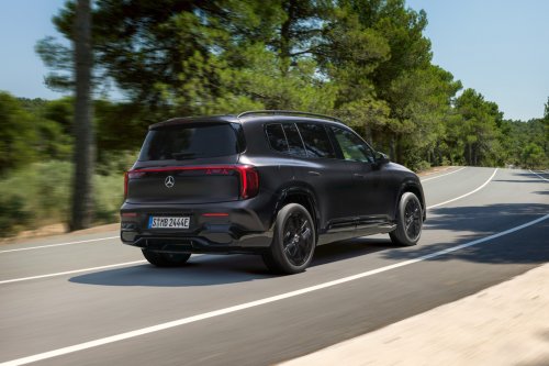 2026 Mercedes-Benz GLB – 7-seat EV SUV, up to 631 km, 320 kW DC charging, 400V optional, hybrid later