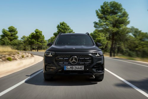 2026 Mercedes-Benz GLB – 7-seat EV SUV, up to 631 km, 320 kW DC charging, 400V optional, hybrid later