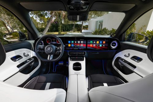 2026 Mercedes-Benz GLB – 7-seat EV SUV, up to 631 km, 320 kW DC charging, 400V optional, hybrid later