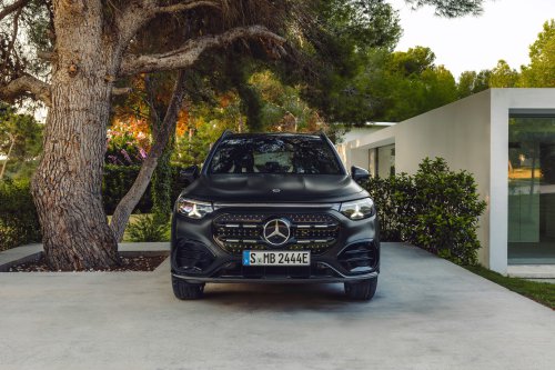 2026 Mercedes-Benz GLB – 7-seat EV SUV, up to 631 km, 320 kW DC charging, 400V optional, hybrid later