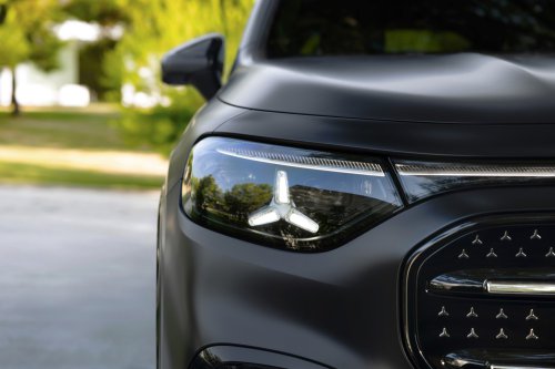 2026 Mercedes-Benz GLB – 7-seat EV SUV, up to 631 km, 320 kW DC charging, 400V optional, hybrid later