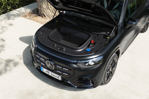 2026 Mercedes-Benz GLB – 7-seat EV SUV, up to 631 km, 320 kW DC charging, 400V optional, hybrid later