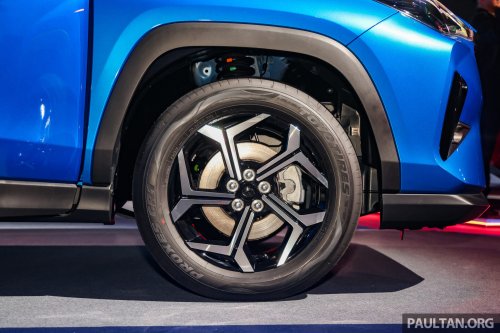 Toyota Yaris Cross vs Perodua Traz – what are the differences beyond the RM19k price premium?