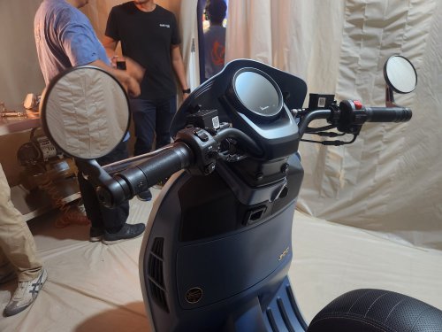 2026 Vespa Officina 8 GTV 300 and Sprint 150 launched in Malaysia – priced at RM37.9k and RM22k