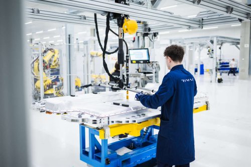BMW, BMW i7, Rimac, 2027 BMW i7 facelift gets Rimac batteries for more range, faster charging – reveal in Beijing April 22