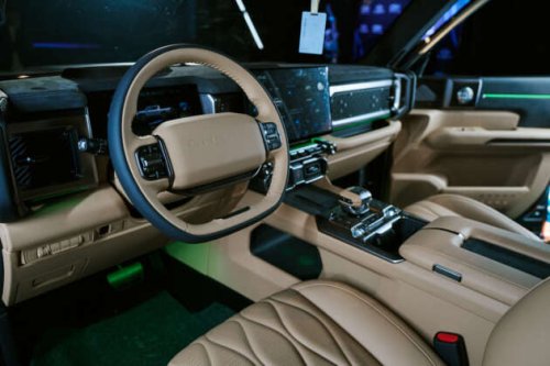 Chery KP31 – interior of diesel PHEV pick-up revealed