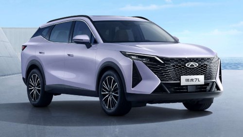 Chery Tiggo 7L in China – rebadged Omoda C7, sliding 15.6-inch touchscreen, 197 PS 1.6L turbo 4-cylinder