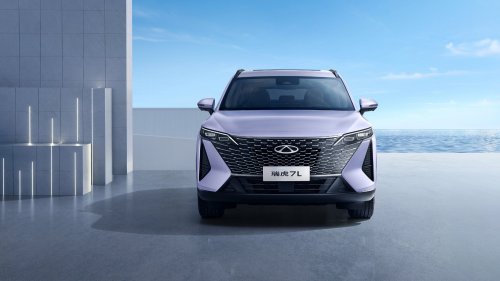 Chery Tiggo 7L in China – rebadged Omoda C7, sliding 15.6-inch touchscreen, 197 PS 1.6L turbo 4-cylinder