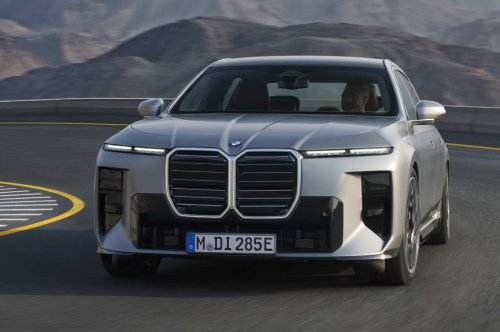 BMW, BMW 7 Series, BMW i7, 2026 BMW 7 Series facelift – G70 LCI gets Panoramic iDrive, i7 with up to 708 km WLTP range, 250 kW DCFC