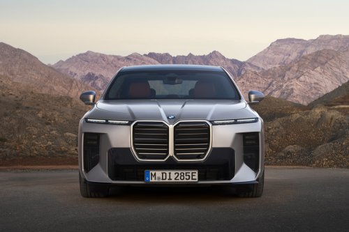 2026 BMW 7 Series facelift – G70 LCI gets Panoramic iDrive, i7 with up to 708 km WLTP range, 250 kW DCFC