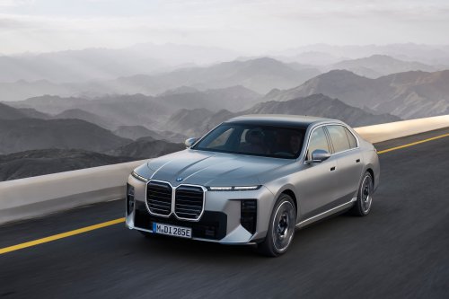 2026 BMW 7 Series facelift – G70 LCI gets Panoramic iDrive, i7 with up to 708 km WLTP range, 250 kW DCFC