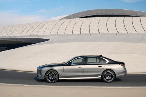 2026 BMW 7 Series facelift – G70 LCI gets Panoramic iDrive, i7 with up to 708 km WLTP range, 250 kW DCFC