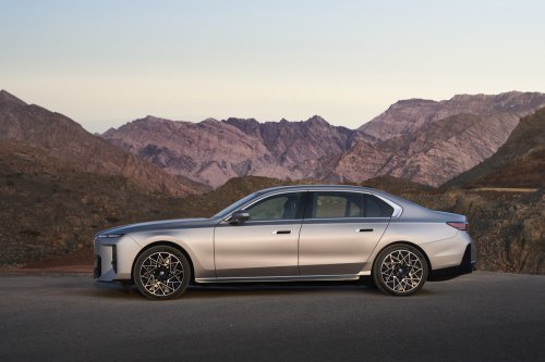 2026 BMW 7 Series facelift – G70 LCI gets Panoramic iDrive, i7 with up to 708 km WLTP range, 250 kW DCFC