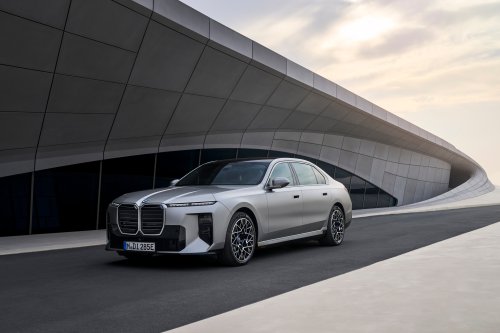2026 BMW 7 Series facelift – G70 LCI gets Panoramic iDrive, i7 with up to 708 km WLTP range, 250 kW DCFC