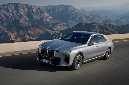 2026 BMW 7 Series facelift – G70 LCI gets Panoramic iDrive, i7 with up to 708 km WLTP range, 250 kW DCFC