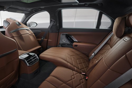 BMW, BMW 7 Series, BMW i7, 2026 BMW 7 Series facelift – G70 LCI gets Panoramic iDrive, i7 with up to 708 km WLTP range, 250 kW DCFC