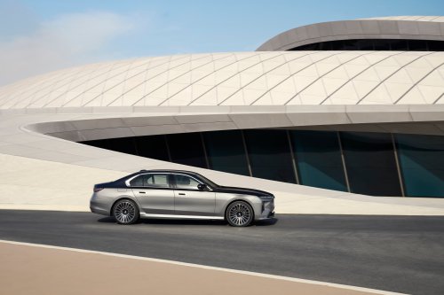 2026 BMW 7 Series facelift – G70 LCI gets Panoramic iDrive, i7 with up to 708 km WLTP range, 250 kW DCFC