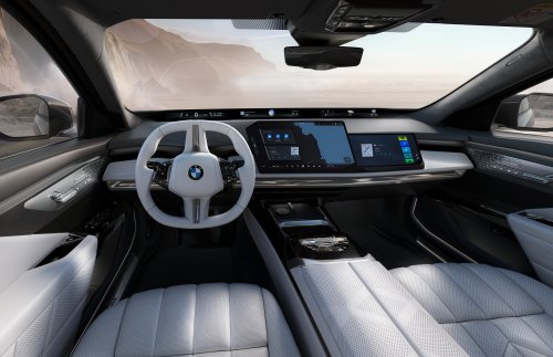 2026 BMW 7 Series facelift – G70 LCI gets Panoramic iDrive, i7 with up to 708 km WLTP range, 250 kW DCFC