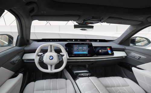 2026 BMW 7 Series facelift – G70 LCI gets Panoramic iDrive, i7 with up to 708 km WLTP range, 250 kW DCFC