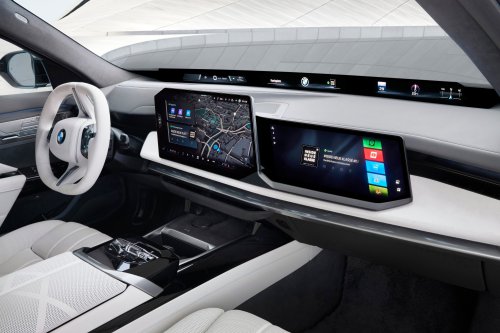 2026 BMW 7 Series facelift – G70 LCI gets Panoramic iDrive, i7 with up to 708 km WLTP range, 250 kW DCFC