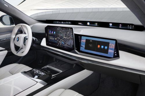 2026 BMW 7 Series facelift – G70 LCI gets Panoramic iDrive, i7 with up to 708 km WLTP range, 250 kW DCFC