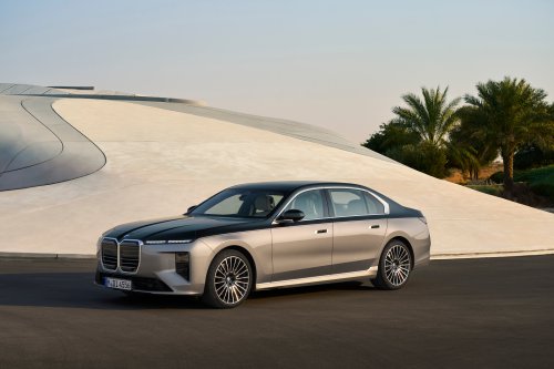 2026 BMW 7 Series facelift – G70 LCI gets Panoramic iDrive, i7 with up to 708 km WLTP range, 250 kW DCFC