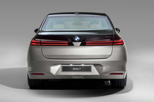 2026 BMW 7 Series facelift – G70 LCI gets Panoramic iDrive, i7 with up to 708 km WLTP range, 250 kW DCFC