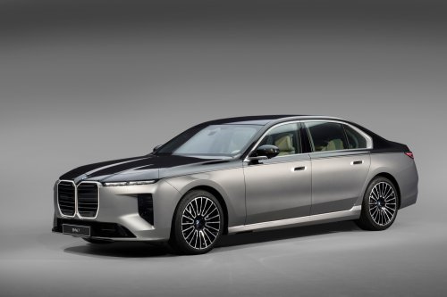 2026 BMW 7 Series facelift – G70 LCI gets Panoramic iDrive, i7 with up to 708 km WLTP range, 250 kW DCFC