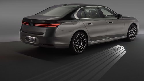 2026 BMW 7 Series facelift – G70 LCI gets Panoramic iDrive, i7 with up to 708 km WLTP range, 250 kW DCFC