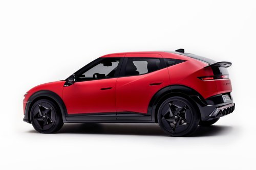 Hyundai Ioniq 3 revealed – sharp-styled EV “Aero Hatch” with up to 147 PS, 496 km WLTP range