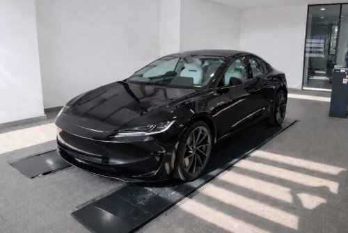 Tesla Approved Body Collision Center – Hap Seng opens two new repair facilities in Melaka and Kuching