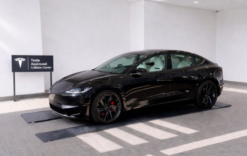 Tesla, Tesla Approved Body Collision Center – Hap Seng opens two new repair facilities in Melaka and Kuching