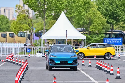 Lepas L4 EV, L6 EV, L6 PHEV revealed in Beijing – would you like to see these NEVs in Malaysia?