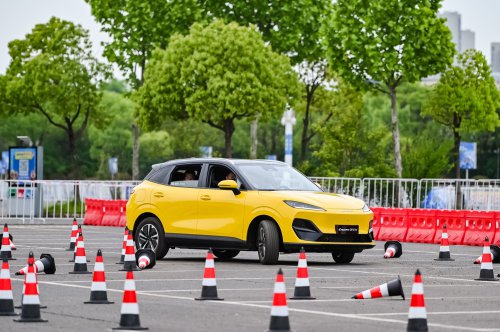 Lepas L4 EV, L6 EV, L6 PHEV revealed in Beijing – would you like to see these NEVs in Malaysia?