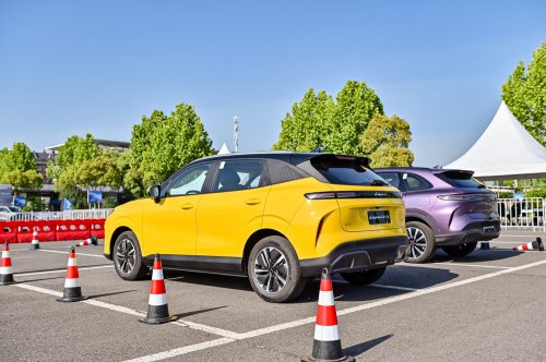 Lepas L4 EV, L6 EV, L6 PHEV revealed in Beijing – would you like to see these NEVs in Malaysia?
