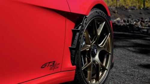 Porsche 911 GT3 S/C debuts – first-ever GT model with auto-folding roof; 510 PS NA, six-speed manual only