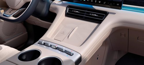 Soueast S08 DM in Beijing – 7-seater PHEV, up to 1,000 km range; Jetour sub-brand coming to Malaysia?