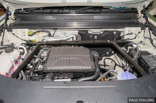 iCaur V27 shown in RHD – boxy REEV SUV with up to 455 PS, 210 km CLTC EV range coming to Malaysia