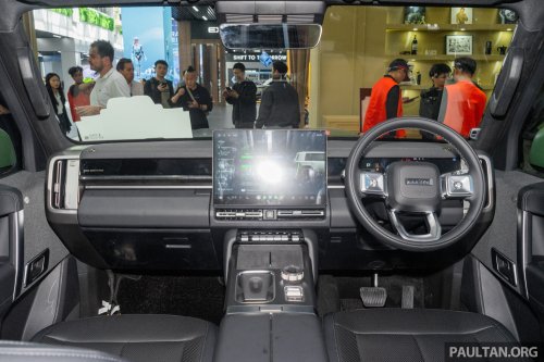 iCaur V27 shown in RHD – boxy REEV SUV with up to 455 PS, 210 km CLTC EV range coming to Malaysia