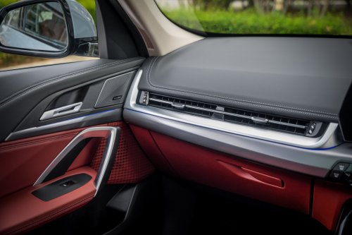 2026 BMW iX1 L official Malaysian pricing out – 204 PS eDrive20L, 433 km WLTP range, CBU China, RM253k