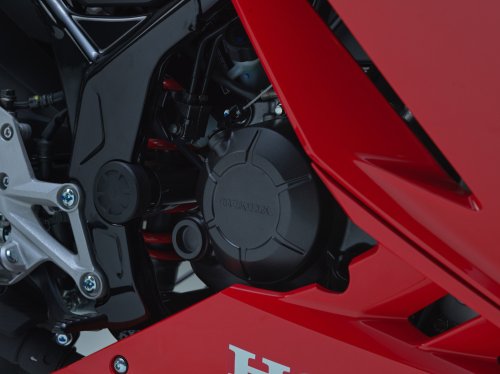 2026 Honda CBR150R in “Stealth” Black for Malaysia, priced at RM13,399, 16 hp, 13.7 Nm torque