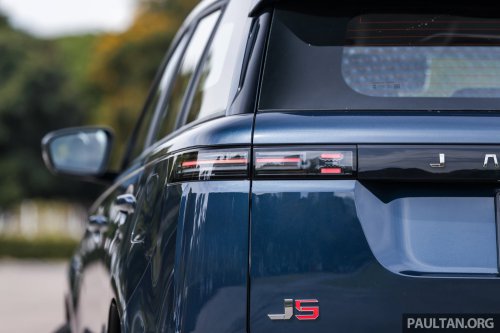 Jaecoo J5 in Malaysia – B-segment SUV with Level 2 ADAS, TÜV-certified pet-friendly upholstery; RM108k