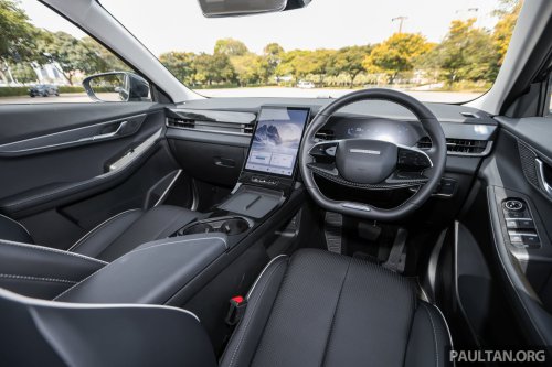 Jaecoo J5 in Malaysia – B-segment SUV with Level 2 ADAS, TÜV-certified pet-friendly upholstery; RM108k