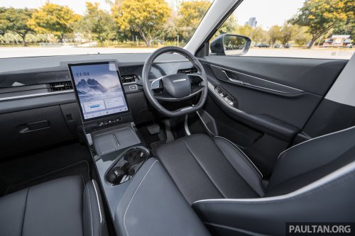 Jaecoo J5 in Malaysia – B-segment SUV with Level 2 ADAS, TÜV-certified pet-friendly upholstery; RM108k