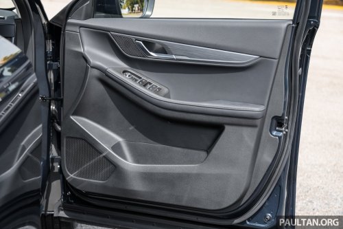 Jaecoo J5 in Malaysia – B-segment SUV with Level 2 ADAS, TÜV-certified pet-friendly upholstery; RM108k