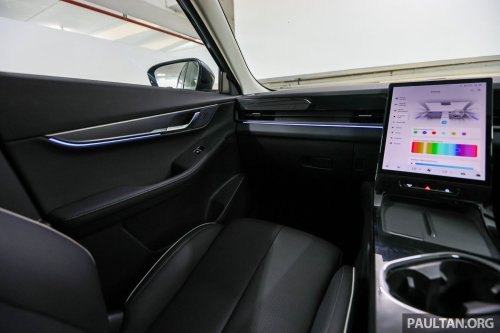 Jaecoo J5 in Malaysia – B-segment SUV with Level 2 ADAS, TÜV-certified pet-friendly upholstery; RM108k
