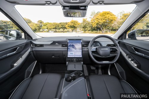 Jaecoo J5 in Malaysia – B-segment SUV with Level 2 ADAS, TÜV-certified pet-friendly upholstery; RM108k