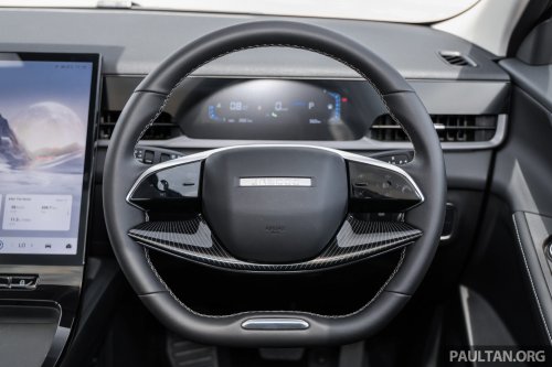 Jaecoo J5 in Malaysia – B-segment SUV with Level 2 ADAS, TÜV-certified pet-friendly upholstery; RM108k