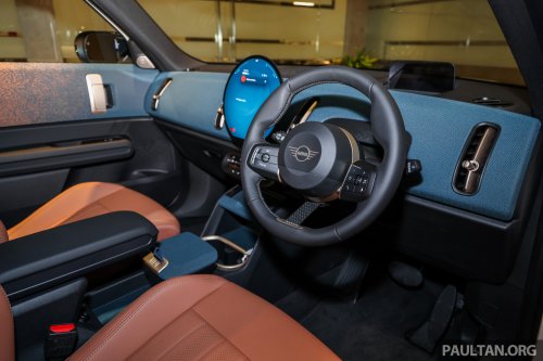 Stand out with the limited edition MINI Countryman S Shadowline and Stealth, exclusive to Auto Bavaria!